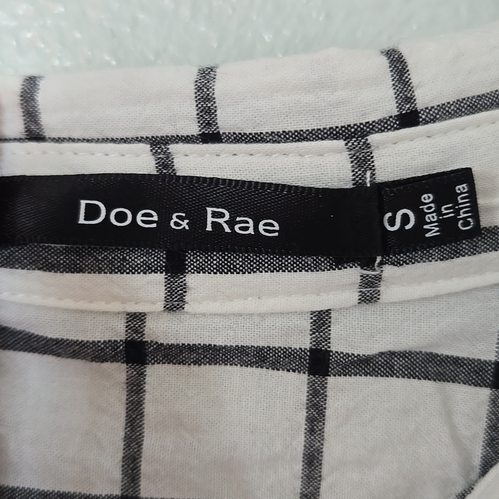 Doe & Rae | NWT White Plaid Ruffle Sleeve Top Size Small - Picture 6 of 8